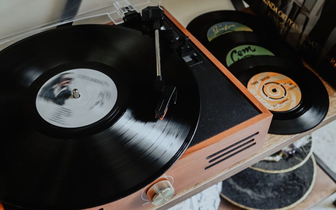 Why Vinyl Records are Making a Comeback in the Digital Age